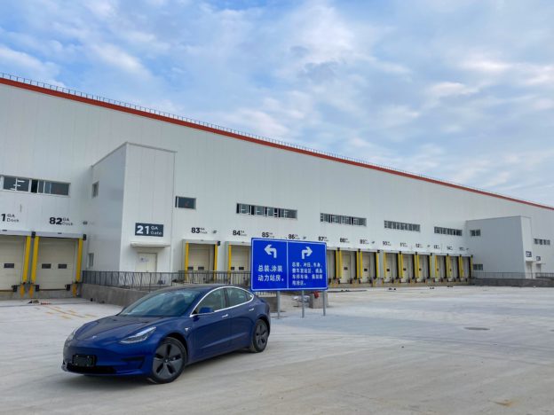 第一批中國製造特斯拉 Model 3 即將在下週交車