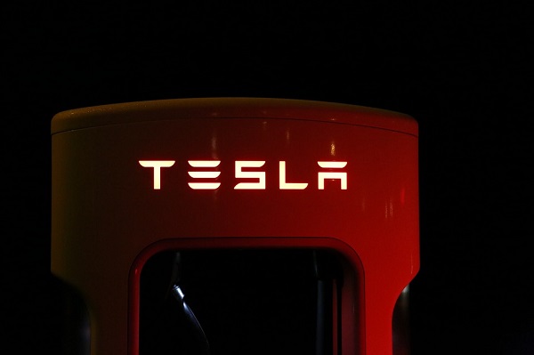 Tesla計畫於上海建電動車廠，關稅考量為主因