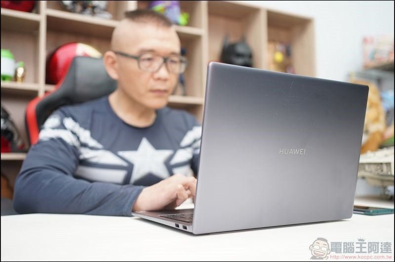 HUAWEI MateBook 14 開箱！輕薄筆電 性能首選