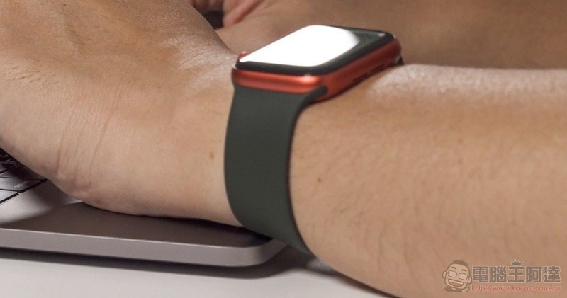 Apple Watch 幫助國外一位男子發現自己有七個血塊，還好有即時治療